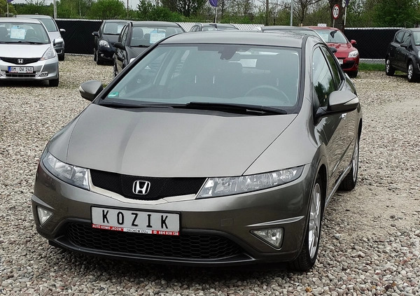 Honda Civic cena 25999 przebieg: 187581, rok produkcji 2008 z Pińczów małe 529